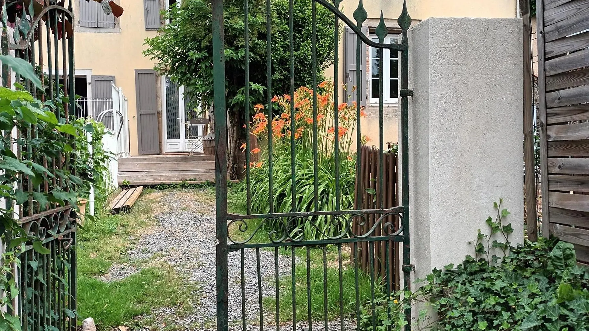 Le Relais Du Fraysse - Chambres D'Hotes Le Fraysse Bed & Breakfast